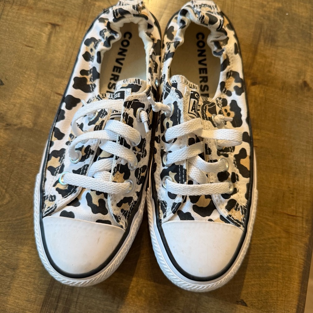 Converse Women’s Cheetah Patterned Sneakers
